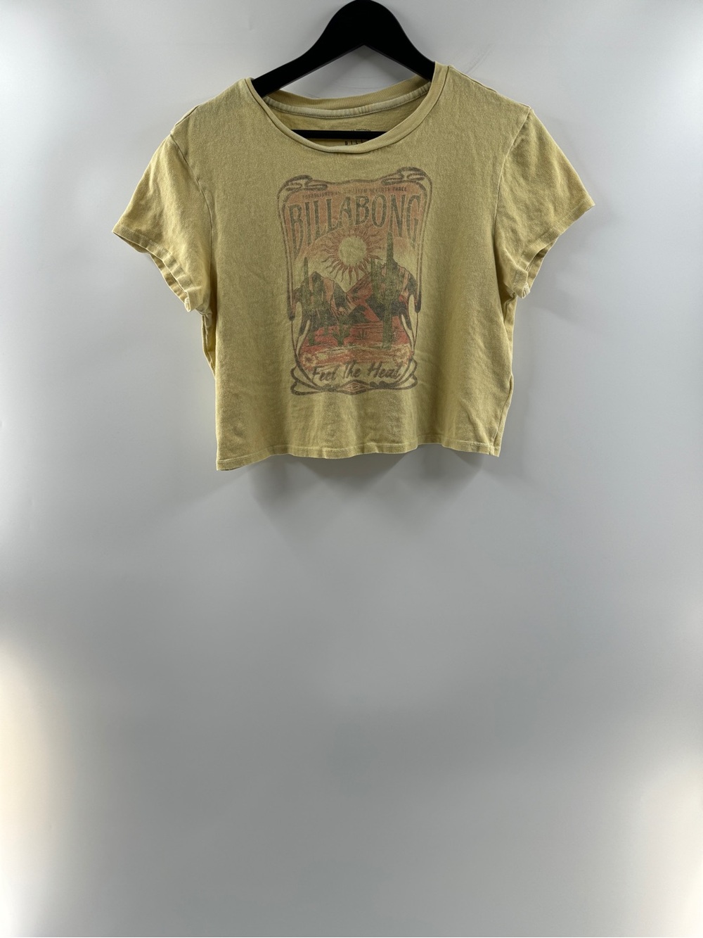 Billabong Feel The Heat Cropped Graphic Tee Women’s Large Yellow 100% Cotton